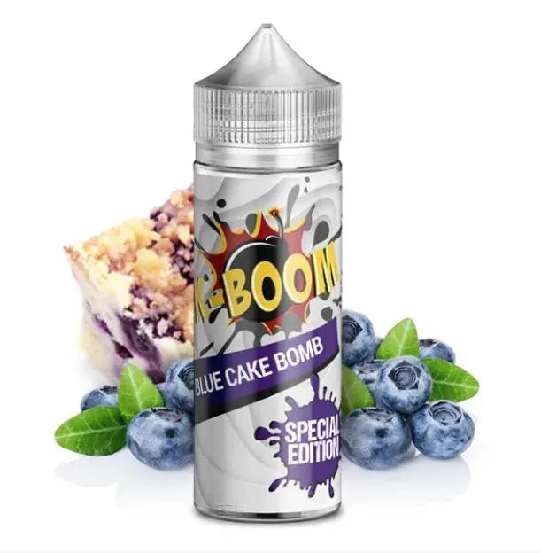 BOOM Blue Cake Bomb E-Liquid Flasche mit Blaubeeren und Stück Blaubeerkuchen